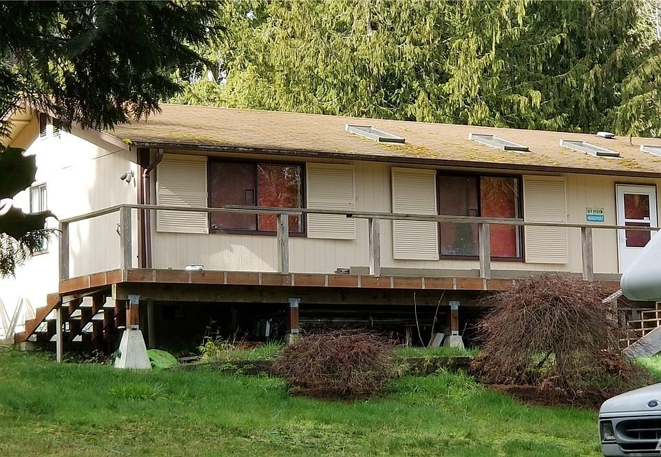 1st image of 8000 NE Bayberry Ln