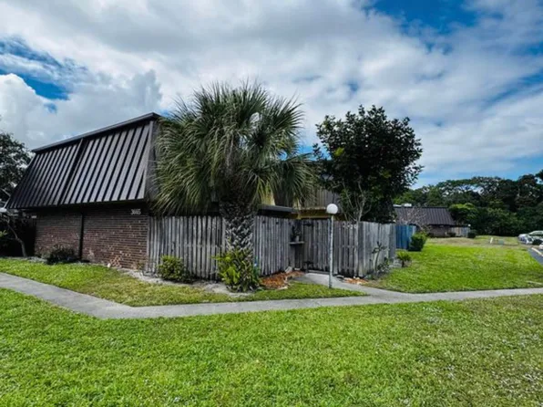3665 Silver Lace Ln, Boynton Beach, FL