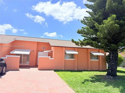 10620 Sunset Strip Photo 1