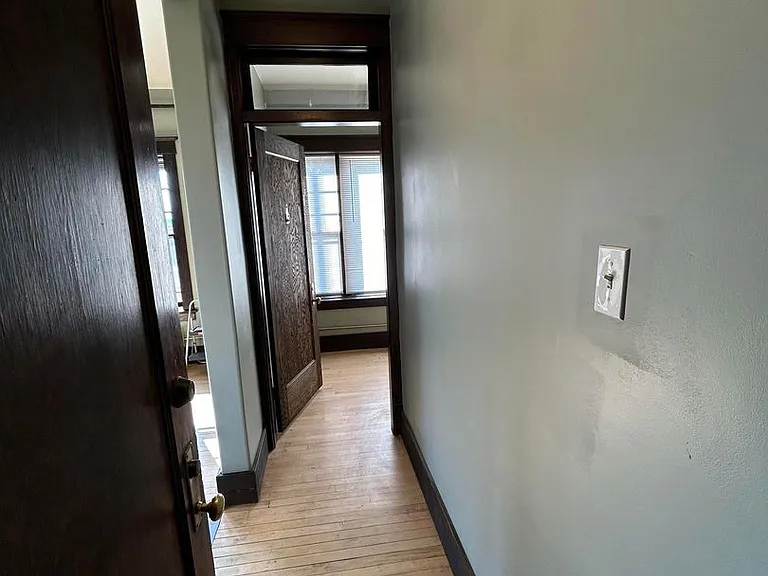 429 W Park St — Photo 3