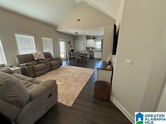 4th image of 73 Ballington Way