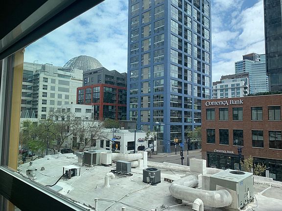 3rd image of 452 N 10th Ave #202