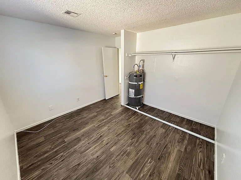 147 Westminster Way #D — Photo 11