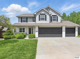 8506 S 102nd St, La Vista, NE 68128