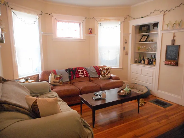15 Rowell St #1 — Photo 2