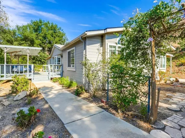 12406 Calle De Halcones, Valley Center, CA 92082