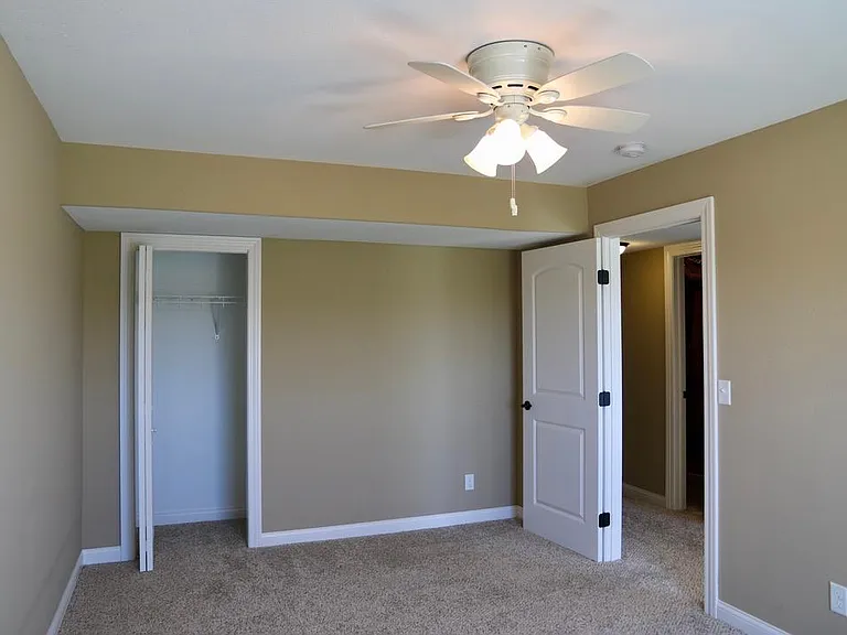 Basement bedroom #4