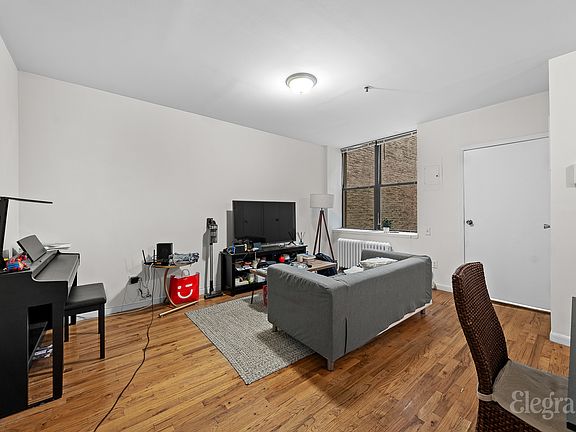 3rd image of 114 E 28th St APT 5D