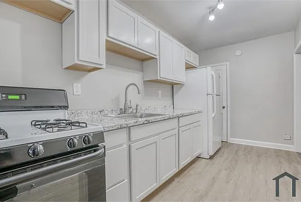 3 bed, 1345 sqft, $2,495 — Photo 1