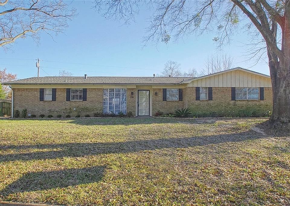 1st image of 701 Pam Dr