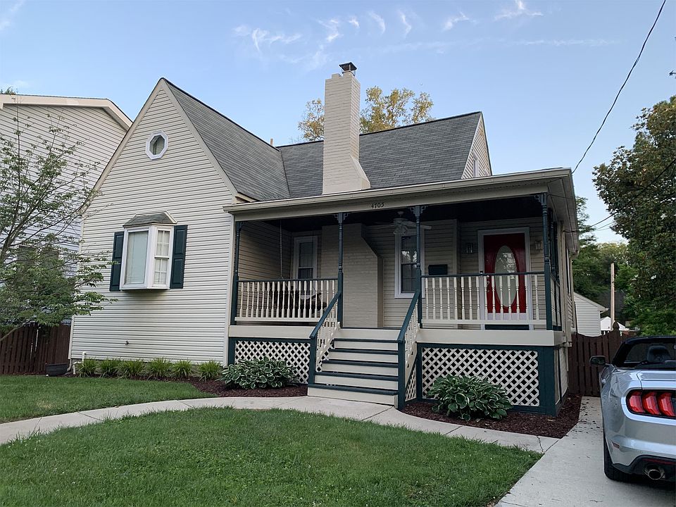 Front of Home, Front covered Porch