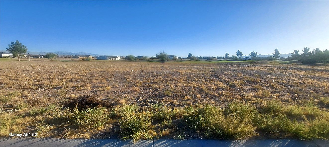 2187 E Calle Salamanca — Los Lagos Golf Club