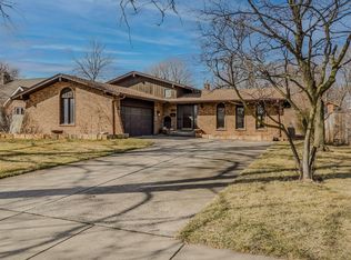 1407 Oriole Dr, Munster, IN 46321