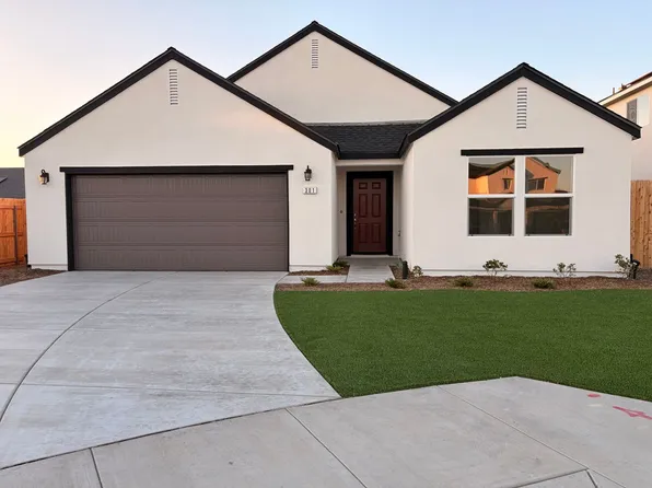 301 Stork Ct, Delano, CA 93215