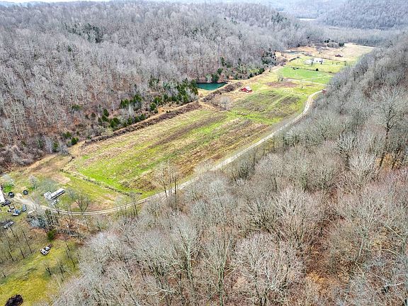 3rd image of 250 Green Hollow Rd