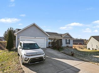 734 Coley Ct, Burlington, NC 27217