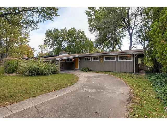1633 Liggett Dr photo 1