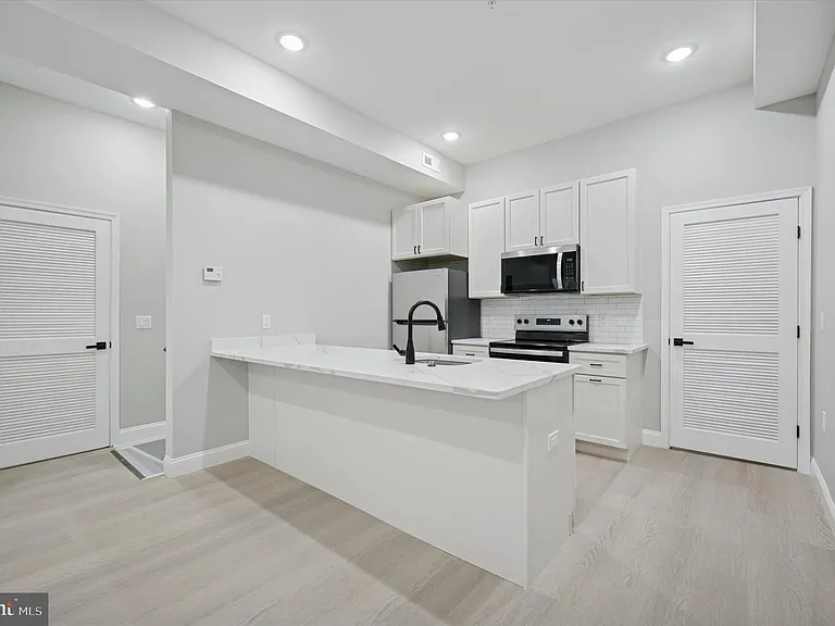 103 N 63rd St #2 — Photo 6