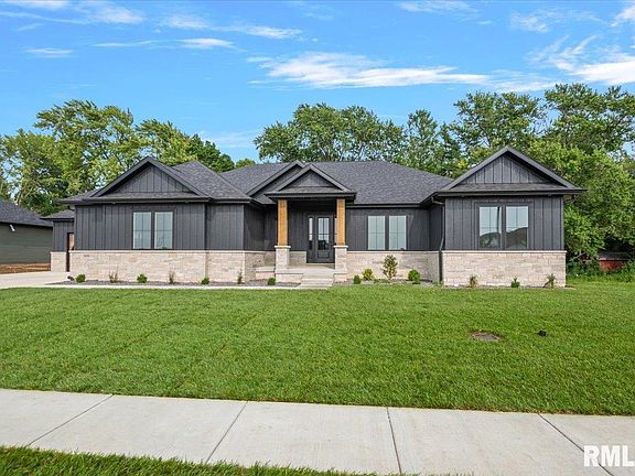 2nd image of 608 Sloan Dr