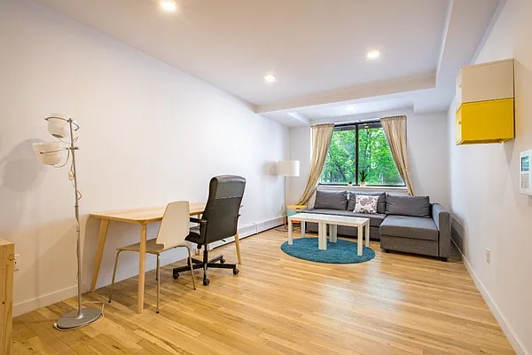 Rented by Living New York | media 21