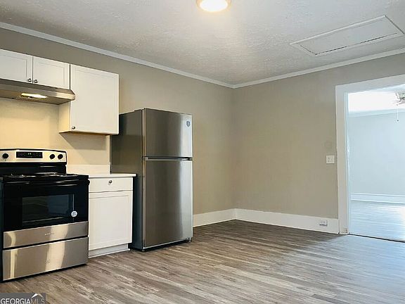 2nd image of 1318 Forrest Ave