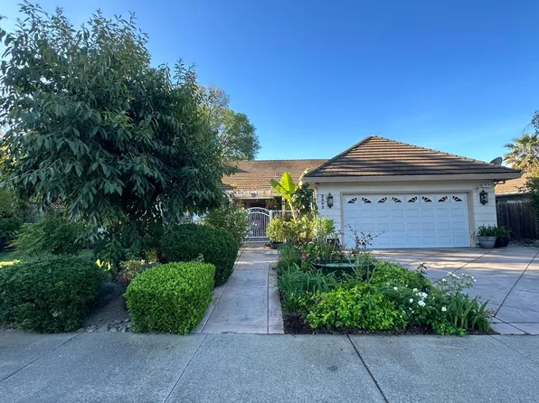 2502 Canyon Creek Dr, Stockton, CA 95207