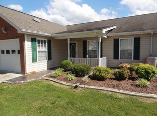 54 Brandywine Dr, Rossville, GA 30741