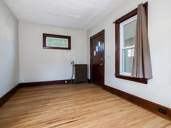 3rd image of 1074 Euclid St