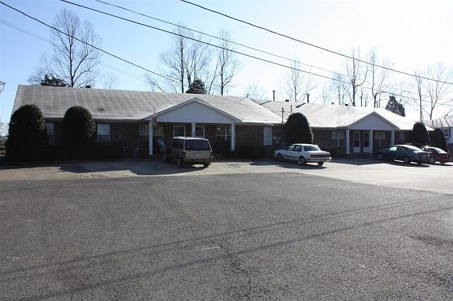 1st image of 121 Country Ln