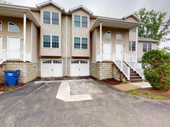 4163 Wood Hills Dr #C10, Erie, PA 16510