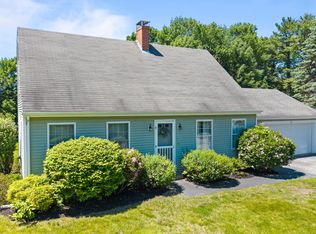 19 Hillcrest Street, Hallowell, ME 04347