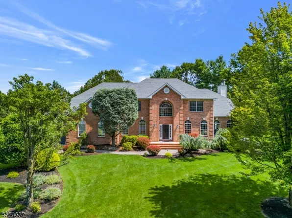 5 Westwood Ct, Warren Twp., NJ 07059