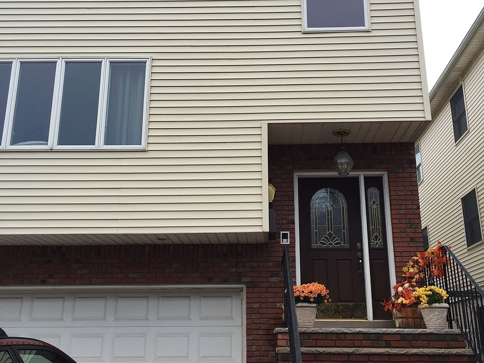 1st image of 23 Saint Charles St #25
