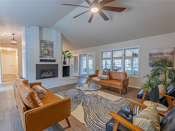 3rd image of 59 Dogwood Dr