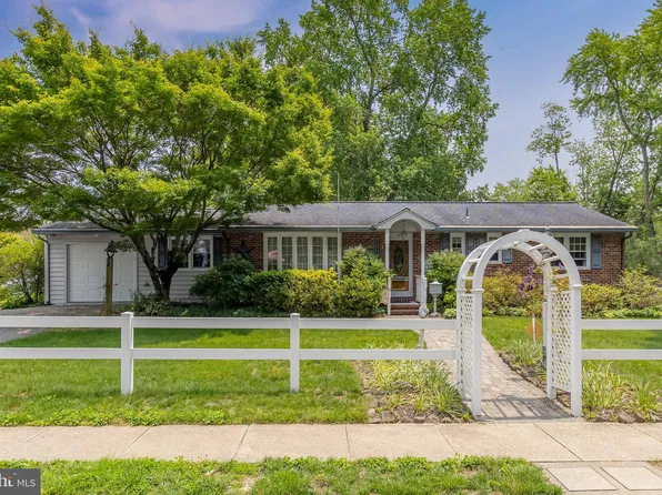 107 Elm Ave, Pitman, NJ 08071