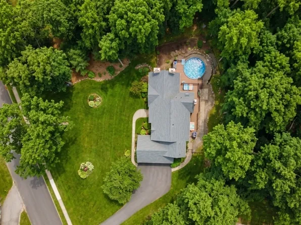 11 Rosewood Ln, Denville, NJ 07834