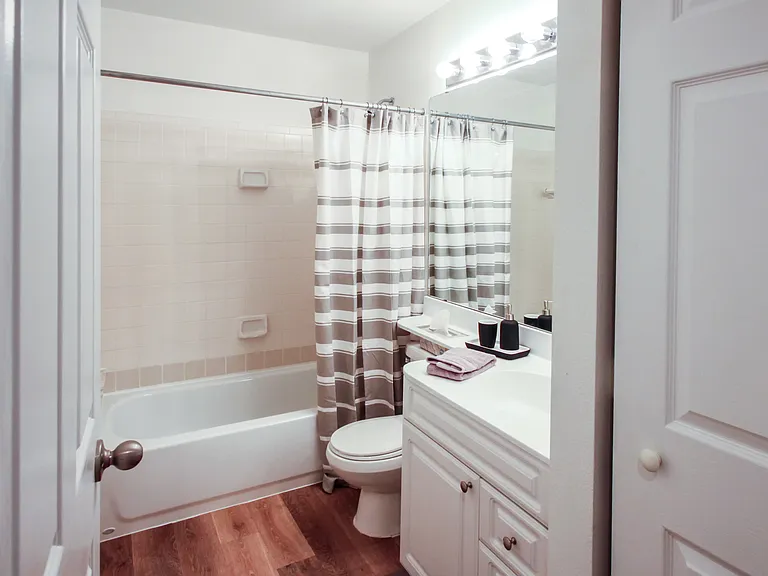 Addison Place — Photo 11