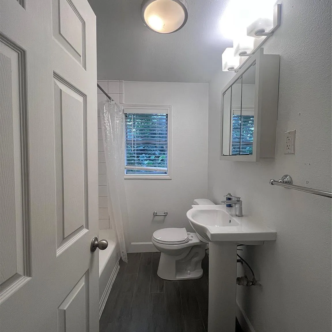 1 bed, 1.0 bath, 500 sqft, $945 — Photo 4