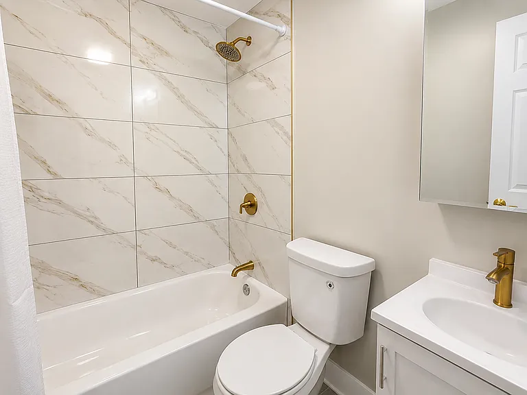 227 Ferry St #A — Photo 2