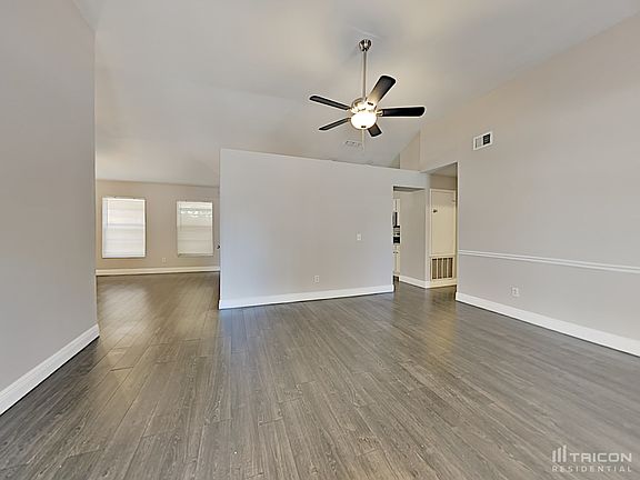 3rd image of 1509 Long Pond Dr