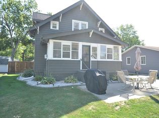 2321 E 39th St, Des Moines, IA 50317