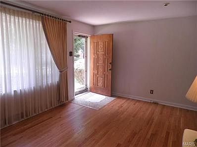 4th image of 18 Godfrey Ln