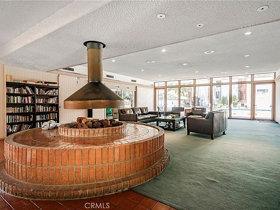 4th image of 6000 Canterbury Dr Unit D113