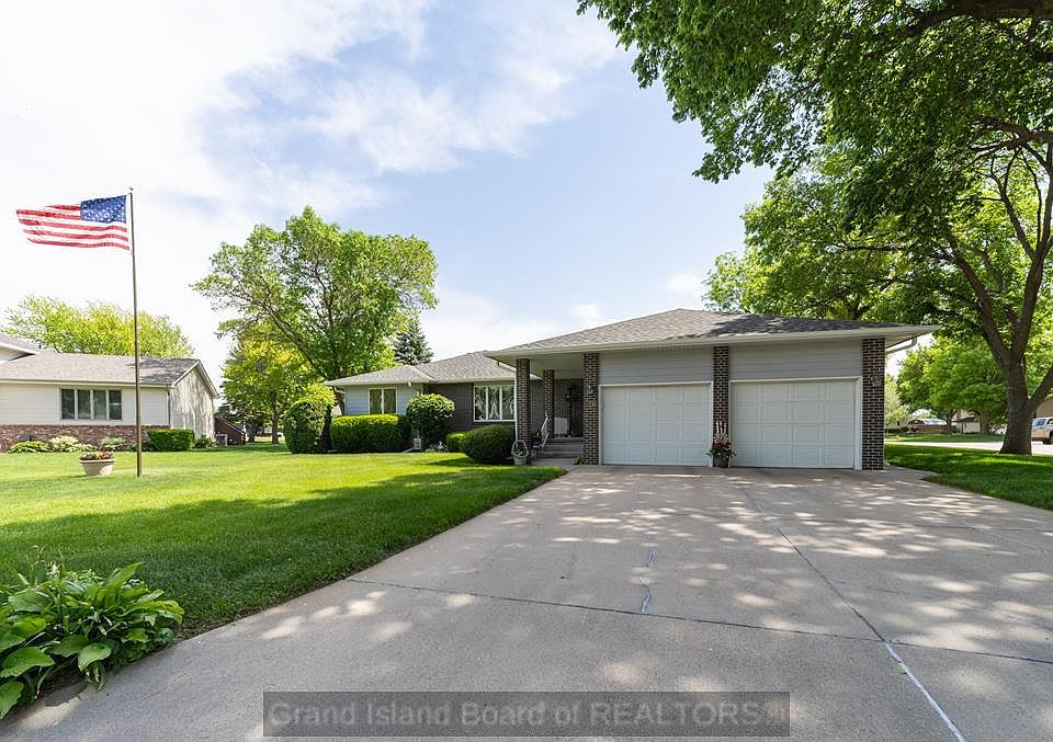 1st image of 3011 Brentwood Way