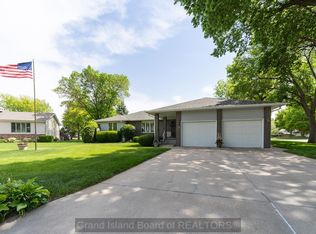 3011 Brentwood Way, Grand Island, NE 68801