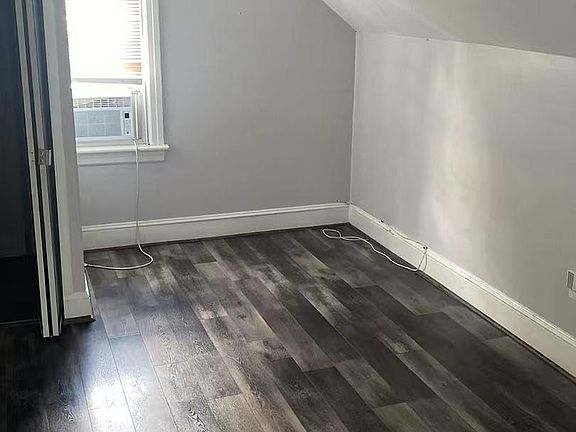 3rd image of 1662 Old York Rd Floor 2