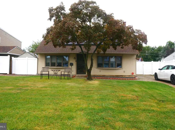 2834 Normandy Dr, Philadelphia, PA 19154