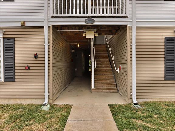 2nd image of 9723 Crayford Dr #1G