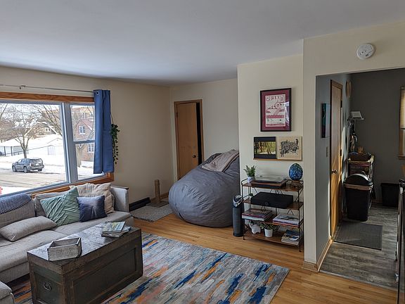 4th image of 3173 S Griffin Ave