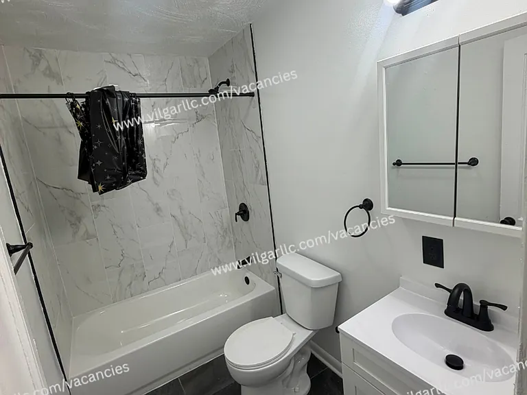 260 Van Buren St — Photo 10